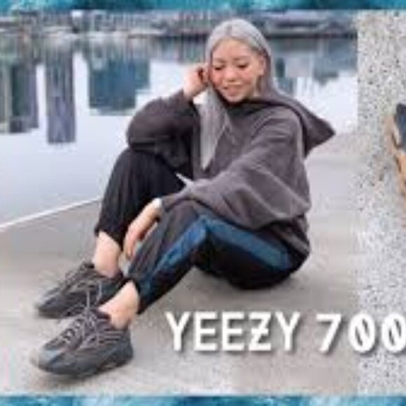 Adidas Yeezy 700 V2 Geode Women Size